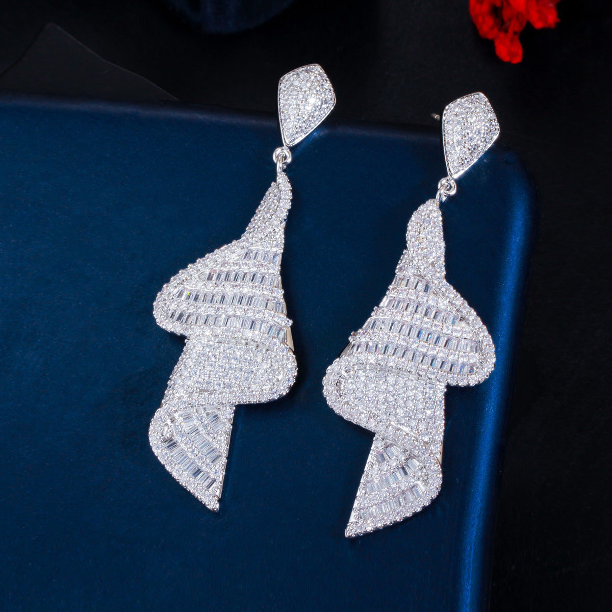 Sparkling Micro-inlaid Zircon Niche Long Earrings - nargis